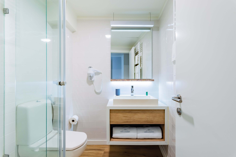 Bathroom 12