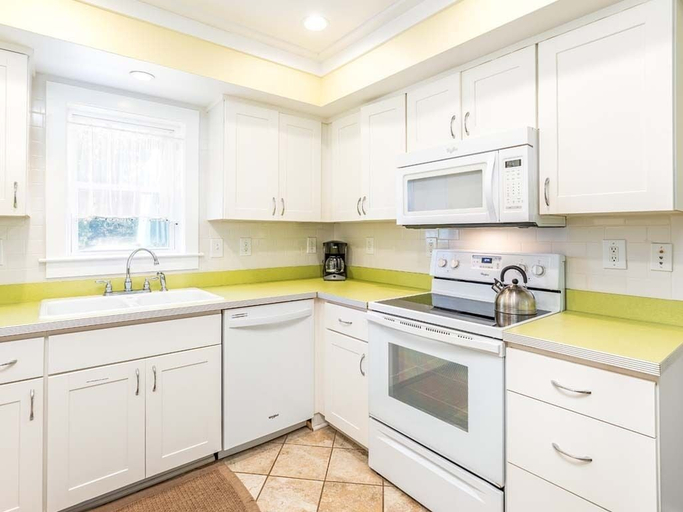 Others 5, Sisters in the Sand by Tybee Vacation Rentals, Chatham