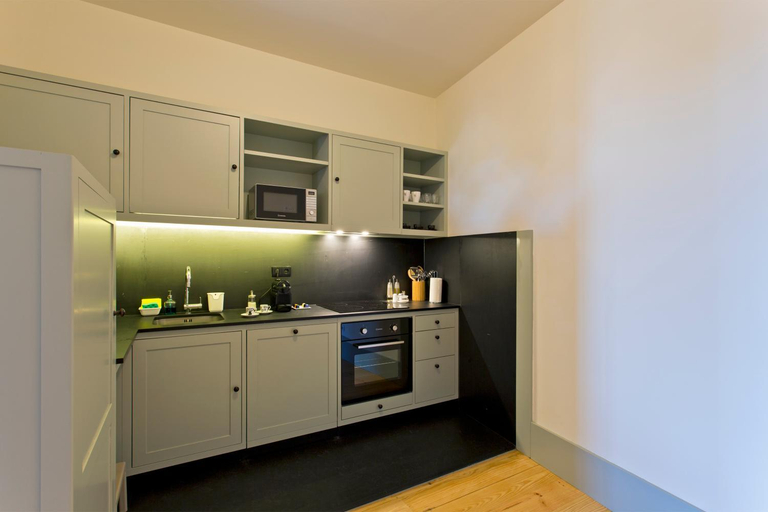Others 5, Trait House, Porto