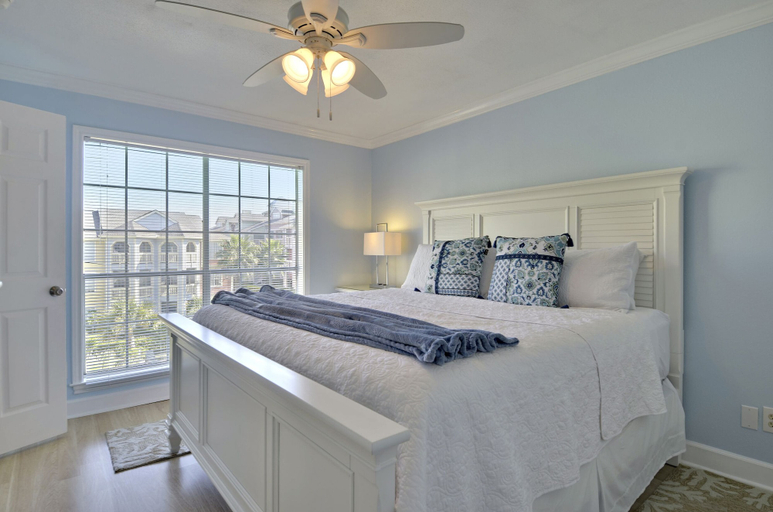Bedroom 3, Dawn 532, Galveston