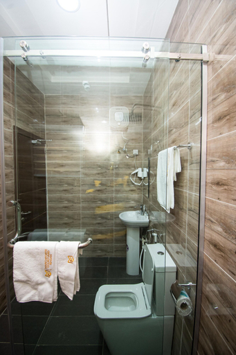 Bathroom, Marchforte Courtyard Hotels & Suites, IbadanNorth