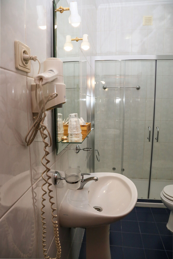 Bathroom 5, Hotel Oásis, Santa Marta de Penaguião