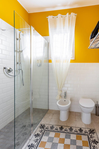 Bathroom 2, Binario 91 Rooms, Palermo