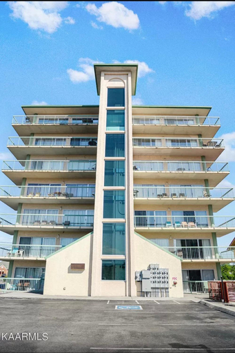 Exterior & Views 1, River Place Condos #111 3BD, Sevier
