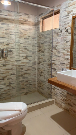 Bathroom 4, LOS CORALES, Talara