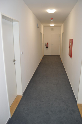 Others 5, HOTEL ARENA, Praha 8