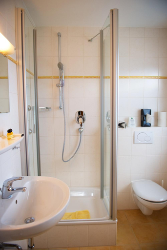 Bathroom 3, Hotel Alpengluhn, Ostallgäu