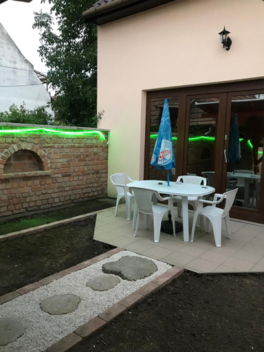 Others 5, Bubaj Vendeghaz, Eger