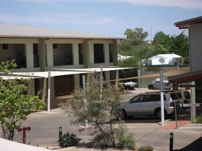 Parking 4, Spinifex Motel & Serviced Apartments, Mount Isa