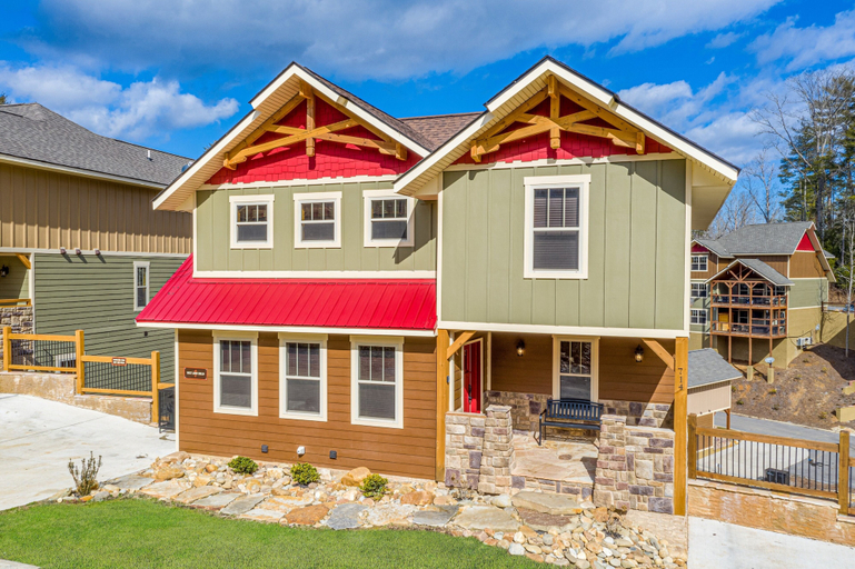 Exterior & Views 1, Wet and Wild, Sevier