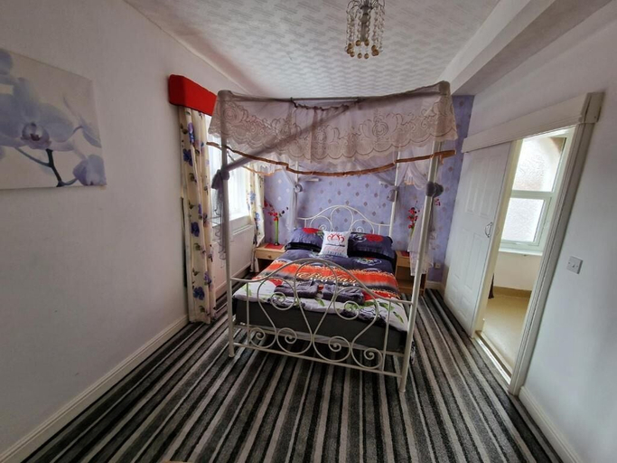 Bedroom 2, Bukhari Hotel, Blackpool