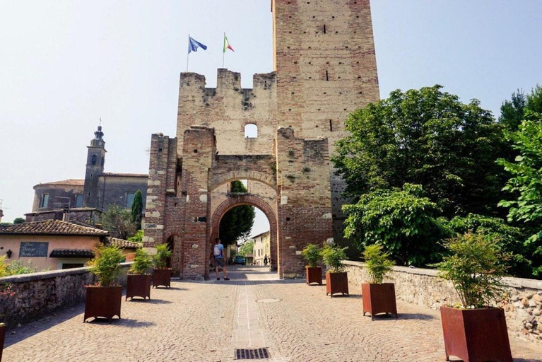 Others 4, Residenza al Castello, Mantua