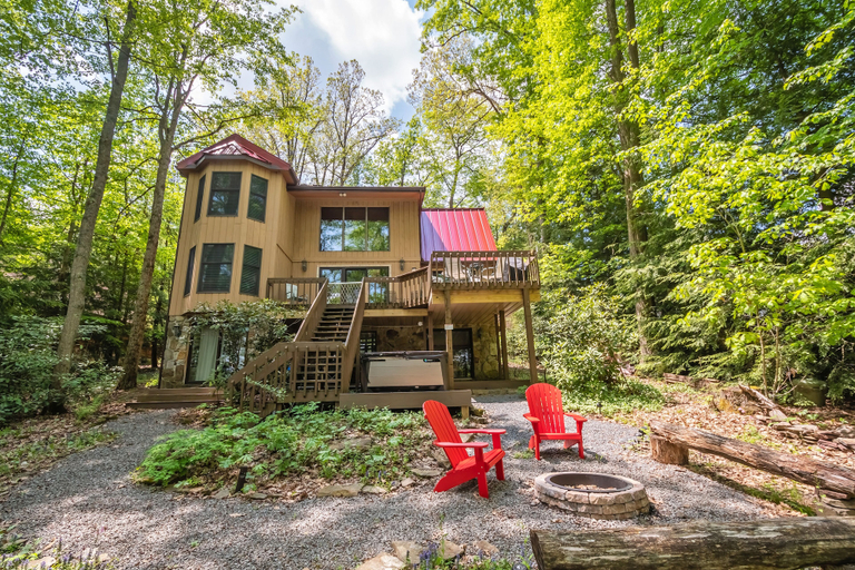Exterior & Views 1, Fernwood Retreat, Garrett