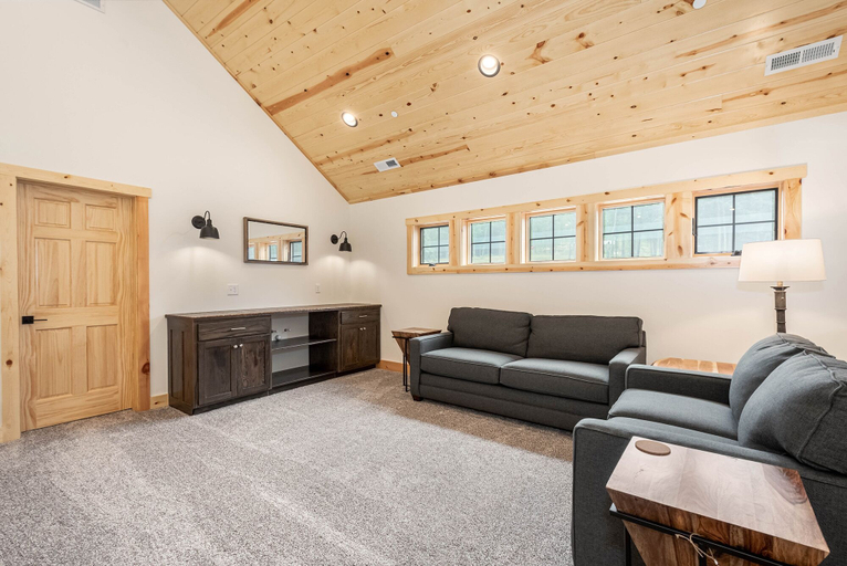 Others 5, Tranquility Space, Garrett