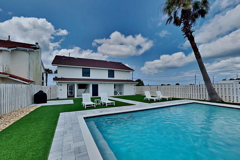 Sport & Beauty 1, Laguna Matata by Resort Collection, Bay