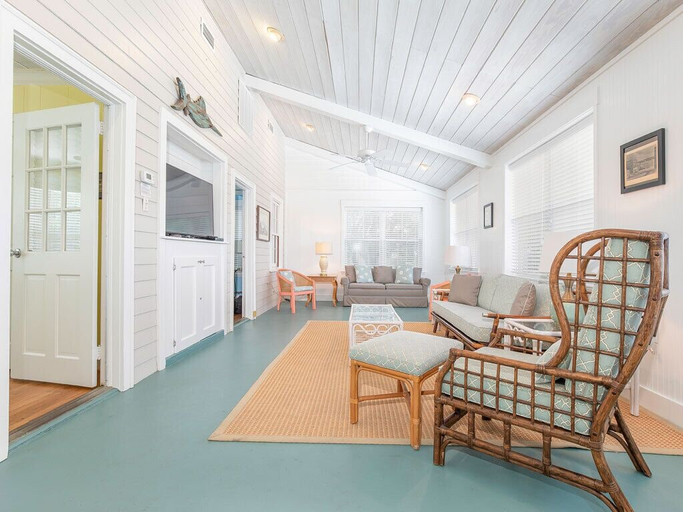 Others 5, Palm Palm Cottage, Chatham