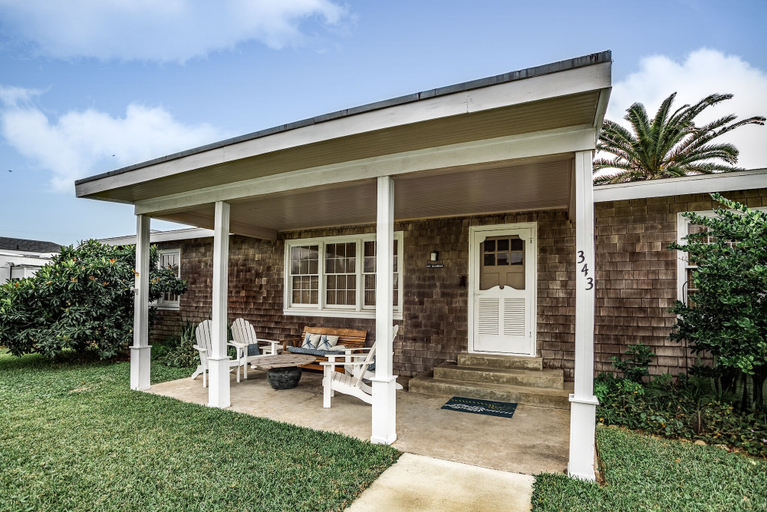 Exterior & Views 2, Oleander House - Pet Friendly! Private Pool!, Nueces