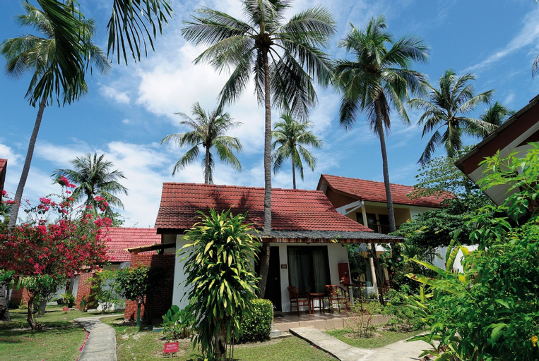 Exterior 15