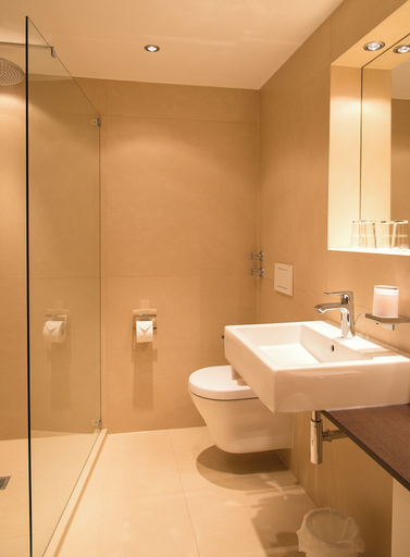 Bathroom 4, Haus Lesch - Stilvolle Appartements mit tollem Bergblick in Kreuth am Tegernsee, Miesbach