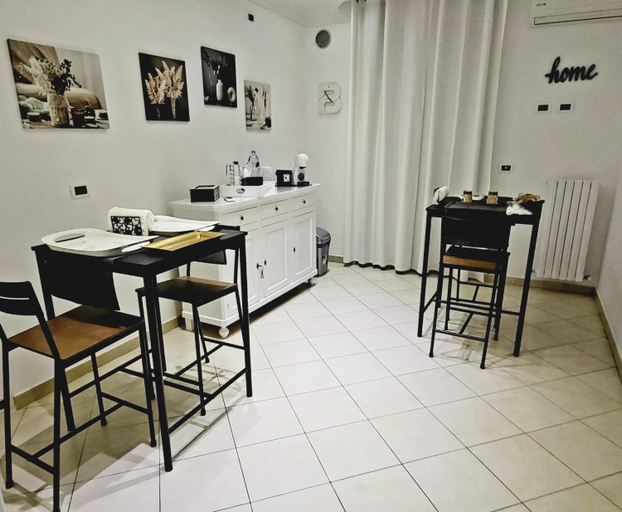 Others 2, BRUMARI -Design" moderno, self check-in e parcheggio facile, Foggia
