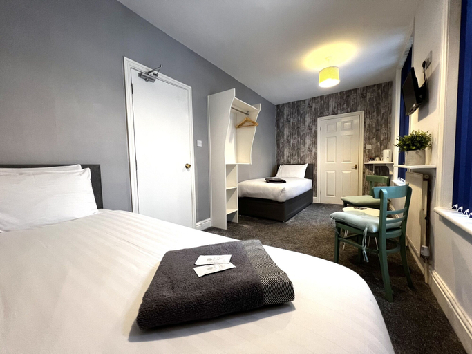 Bedroom 3, Central Cove Guesthouse, Blackpool
