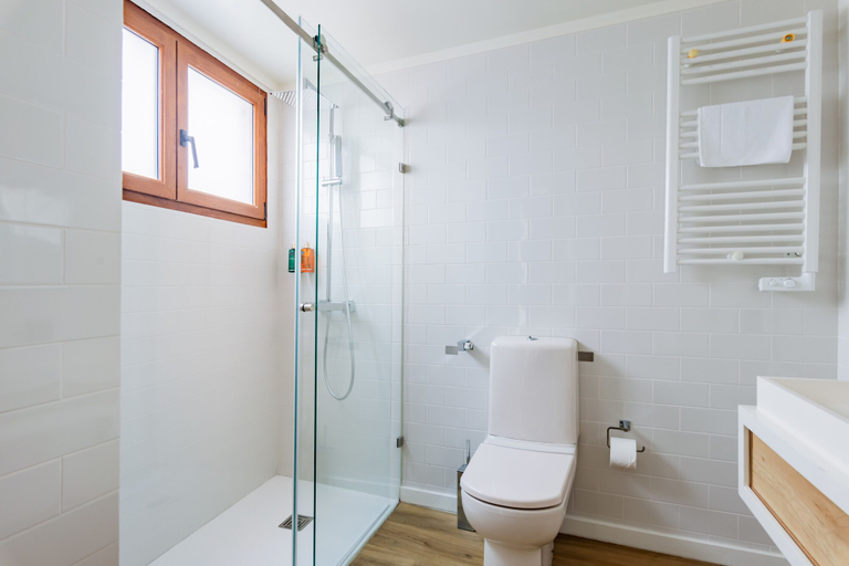 Bathroom 9