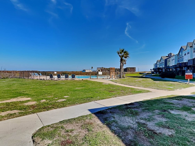 Exterior & Views 2, Pathway to the Sea 3-202, Nueces