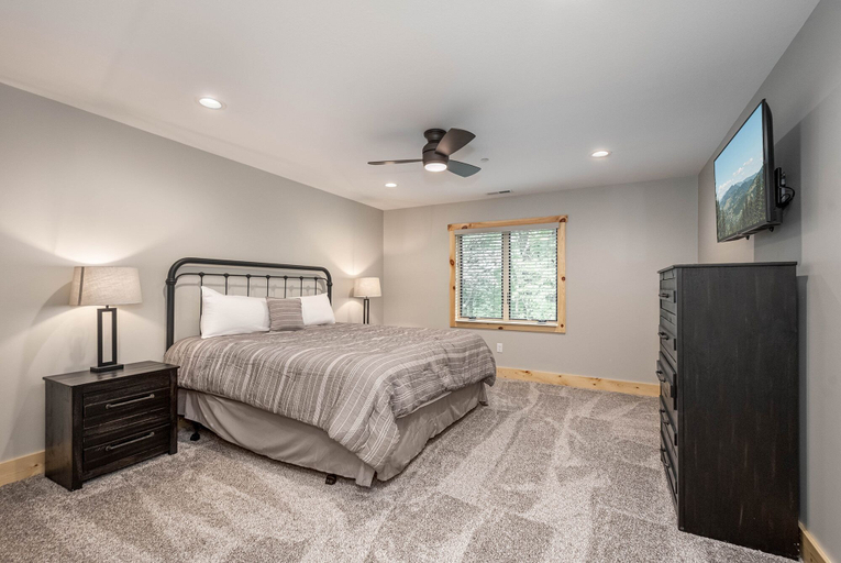 Bedroom 3, Tranquility Space, Garrett