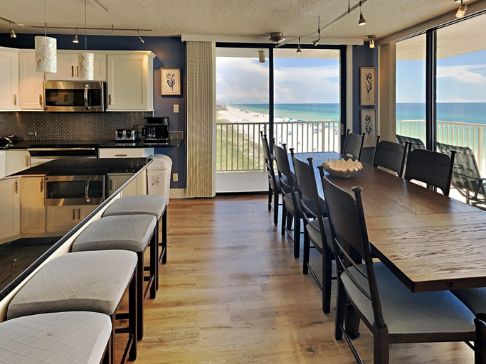 Food & Drinks, Edgewater Beach & Golf Resort VII by Resort Collection, Bay
