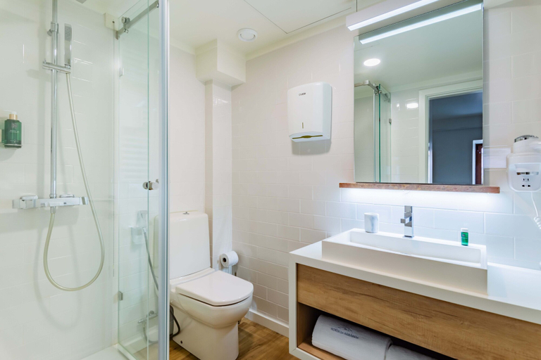 Bathroom 6