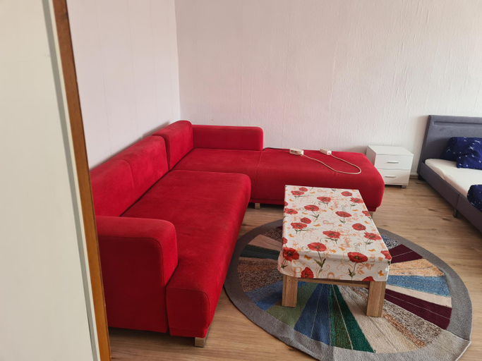 Others 4, Ayik Apartments, Peine