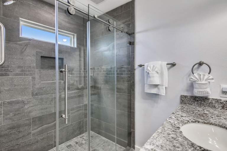 Bathroom 5, Seaward Breeze, Galveston