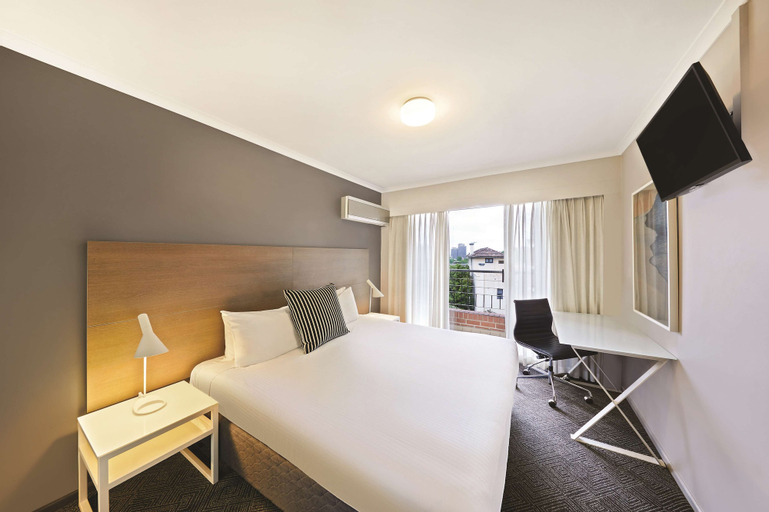 Bedroom 3, Adina Apartment Hotel Sydney Surry Hills, Sydney