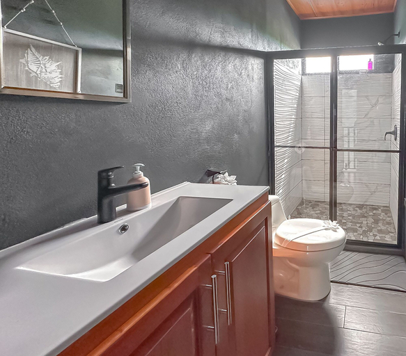 Bathroom, Modern Uvita Beachhouse by Whale's Tale, Osa