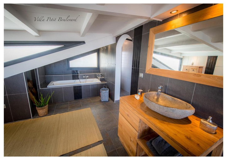 Bathroom 4, Villa petit boulevard de la plage, Saint-Pierre