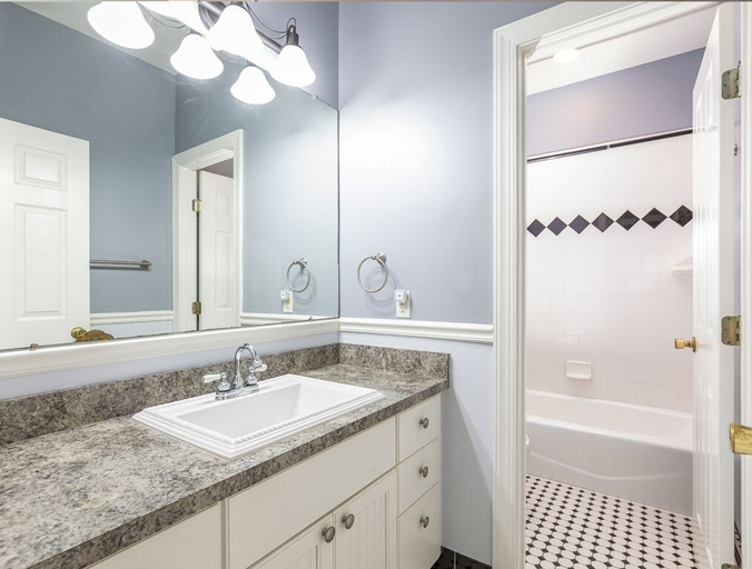 Bathroom 4, Toes On Tybee, Chatham