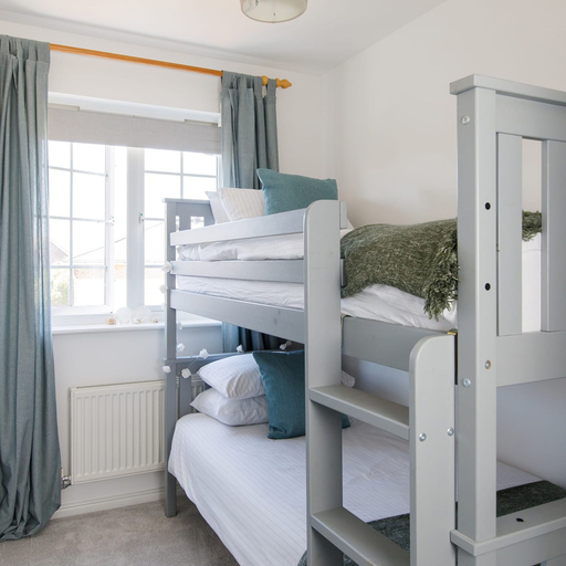 Room 4, Newly Refurbished Seaside Escape - 5 Mins to Beach, West Sussex