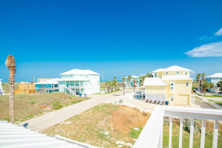 Exterior & Views 2, Turquoise Treasure - Boardwalk to the Beach! Beach Gear Credit I, Nueces