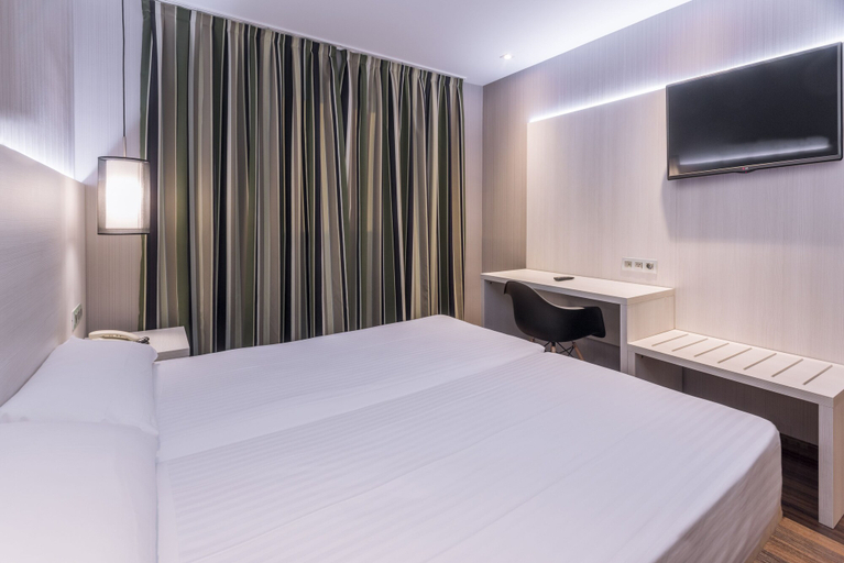 Bedroom 4, Hostal Operaramblas, Barcelona