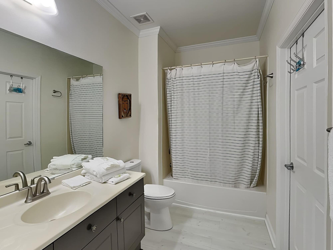 Bathroom 3, Emerald Waters by Southern Vacation Rentals, Walton