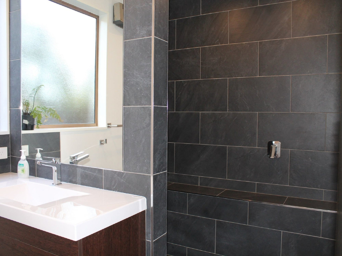 Bathroom 3, Inn the Bay Bed & Breakfast, Kaikoura