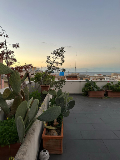 Others 3, Malusi B&B, Palermo