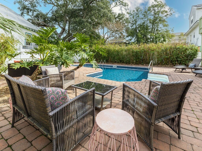 Wild Palms, Chatham