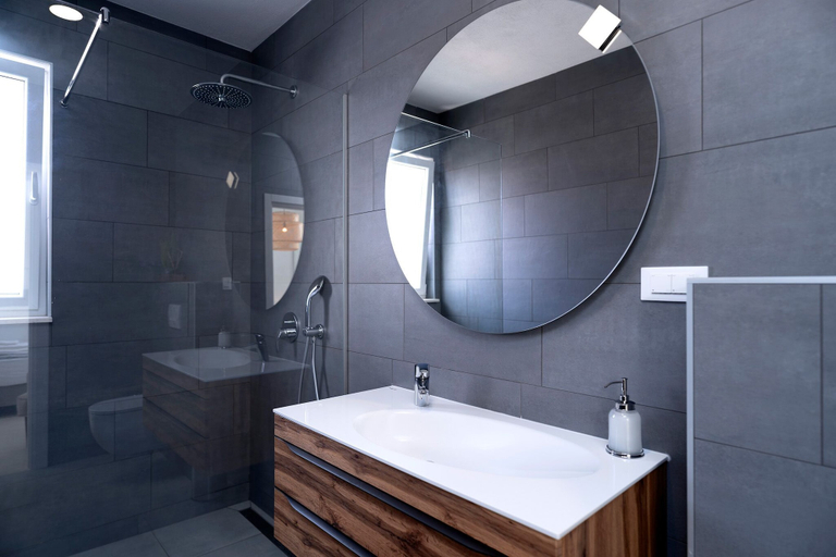 Others 4, Exclusive Seafront Suites with hot tub, Jelsa
