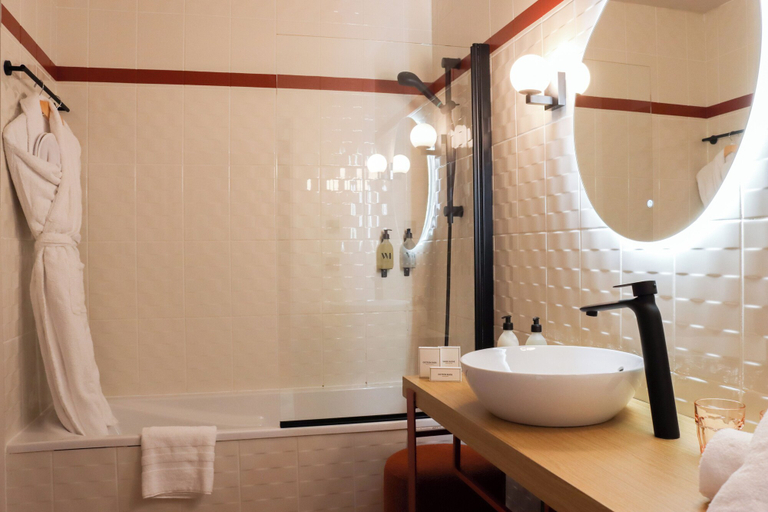 Bathroom 5, BEST OF BOTH, Ain