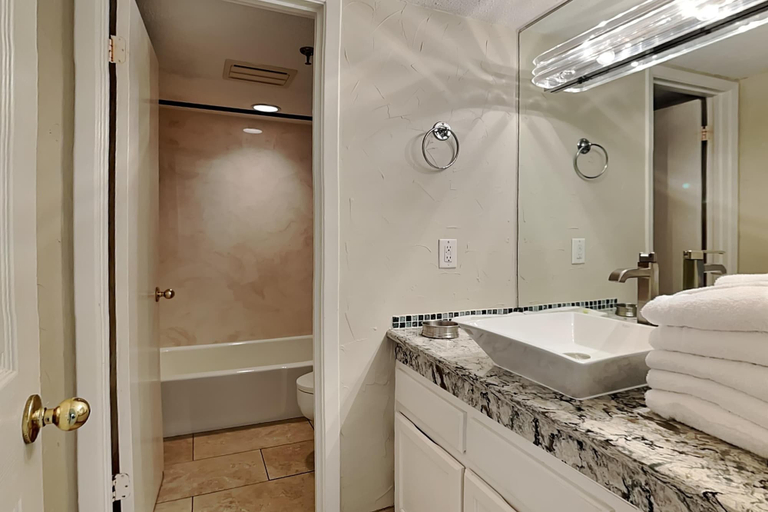 Bathroom 3, Breakers East by Southern Vacation Rentals, Okaloosa
