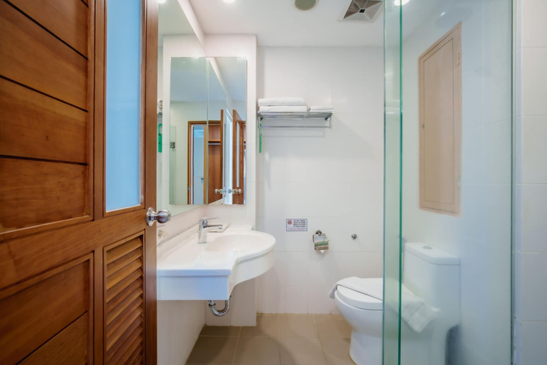 Bathroom 5, Sira Grande Hotel & Spa, Phuket Island