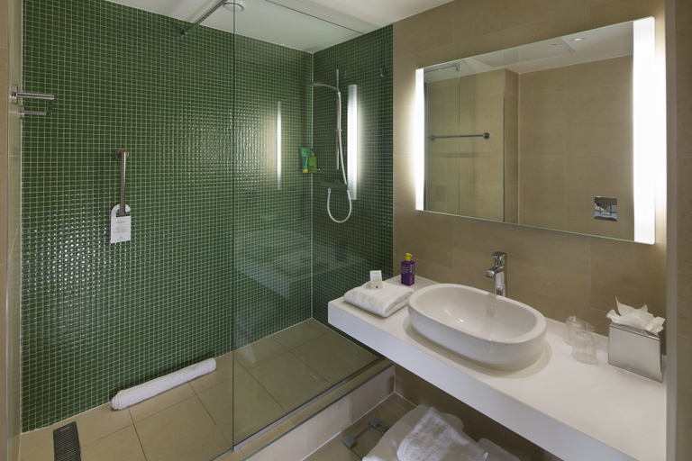 Bathroom 5, The Orchard Hotel & Restaurant, Nottingham
