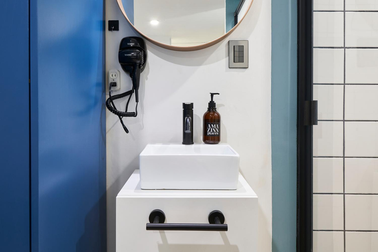Bathroom 3, AmazINN Places CDMX Condesa, Mexico City