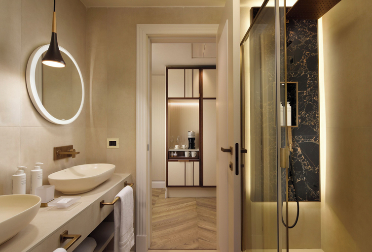 Bathroom 5, FH55 Grand Hotel Palatino, Rome